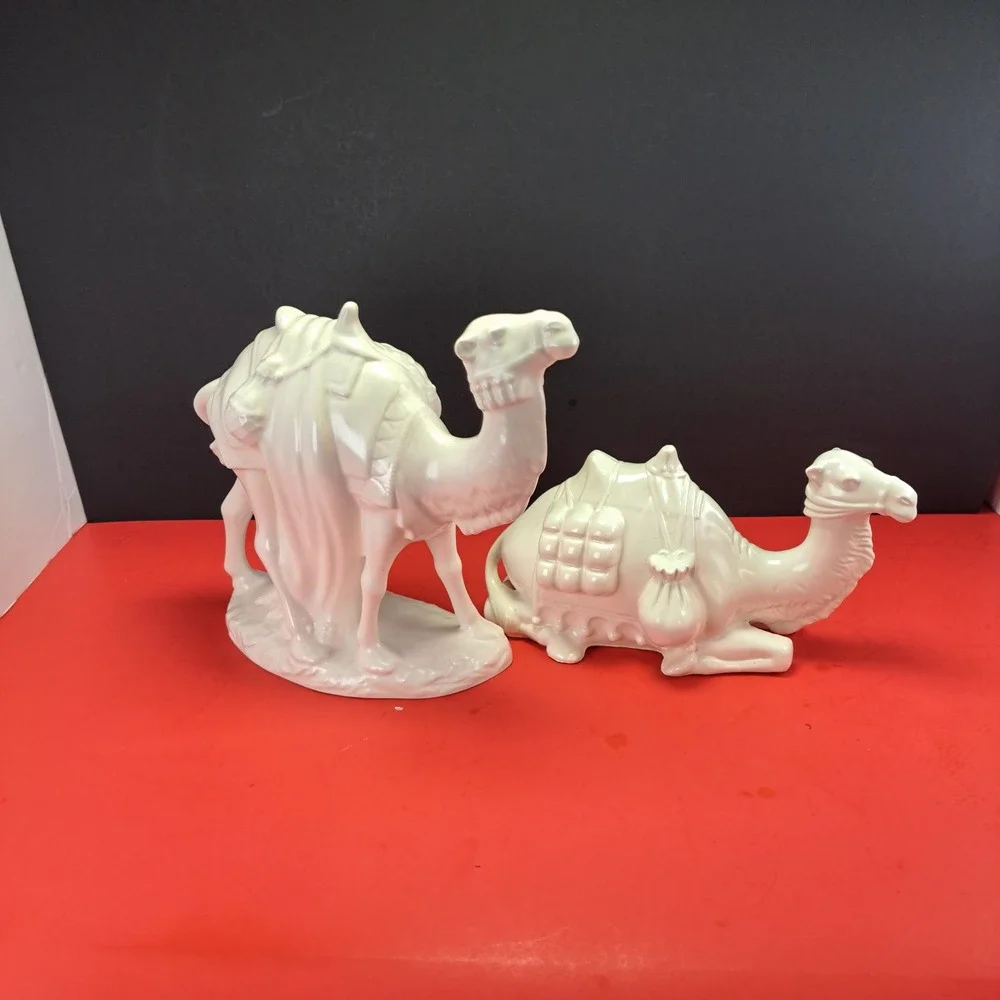 Holiday House Camel Figurine Set Unisex White Good Iridescent Ceramic Nativity
